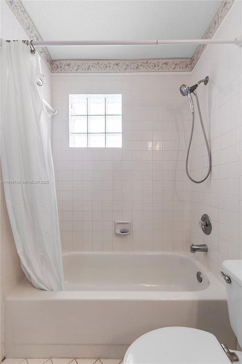 For Sale: $585,000 (3 beds, 2 baths, 1595 Square Feet)