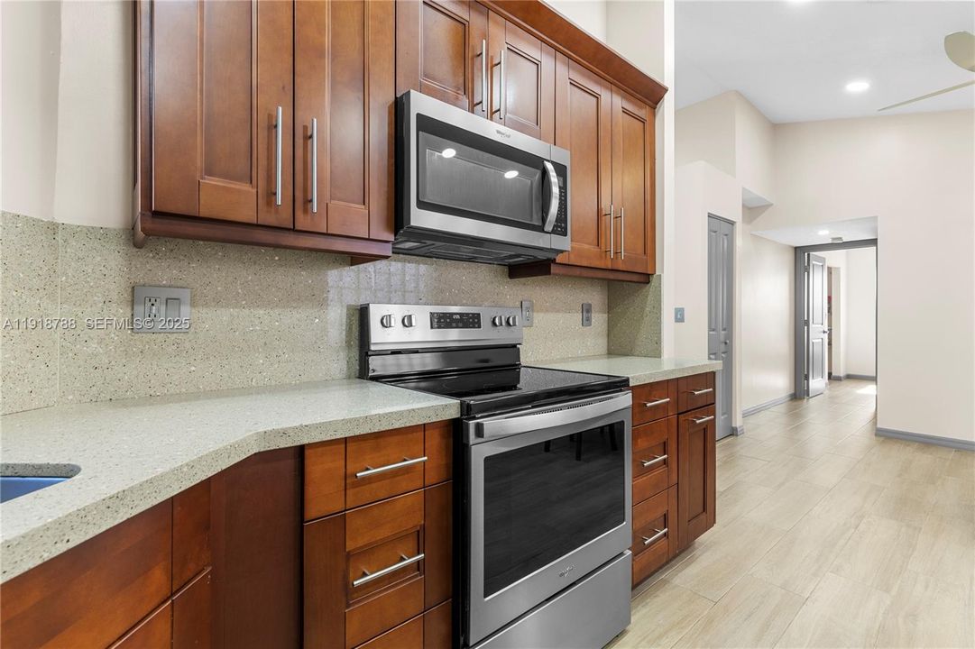 For Sale: $585,000 (3 beds, 2 baths, 1595 Square Feet)