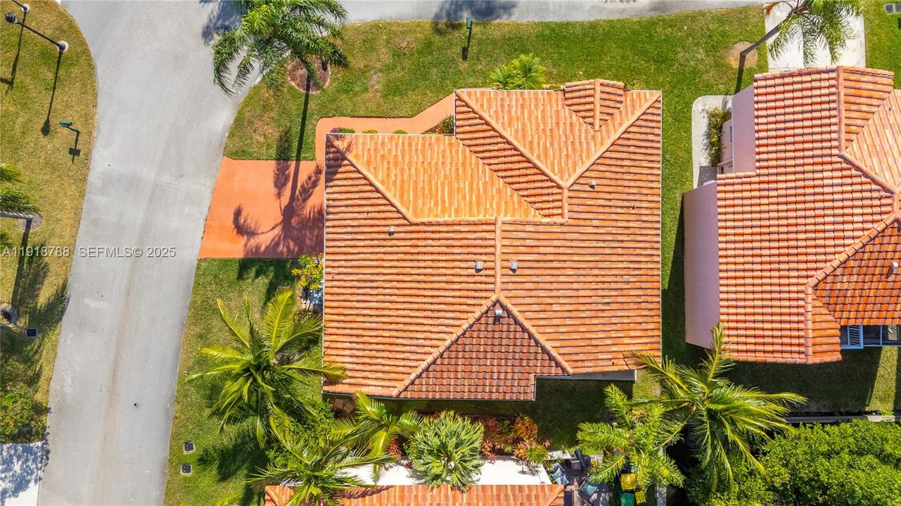 For Sale: $585,000 (3 beds, 2 baths, 1595 Square Feet)