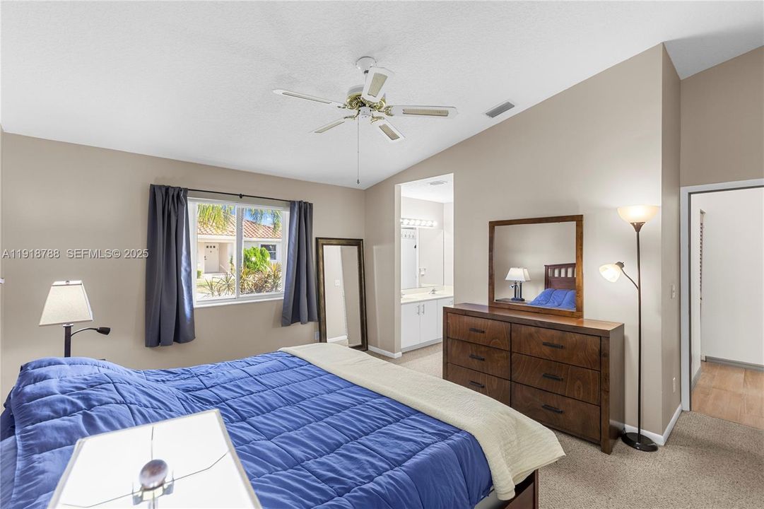 For Sale: $585,000 (3 beds, 2 baths, 1595 Square Feet)