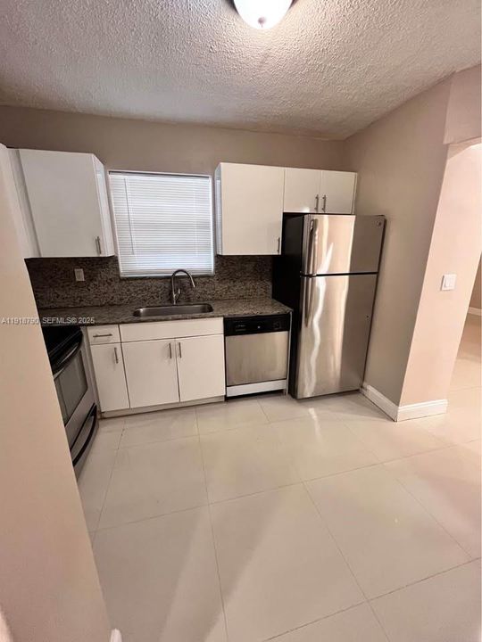For Rent: $3,500 (3 beds, 2 baths, 1618 Square Feet)