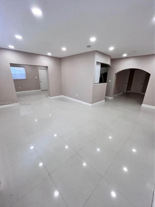 For Rent: $3,500 (3 beds, 2 baths, 1618 Square Feet)