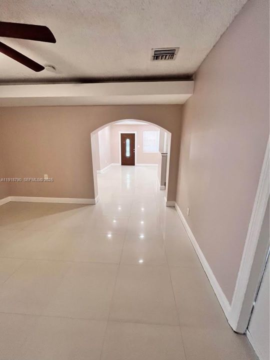 For Rent: $3,500 (3 beds, 2 baths, 1618 Square Feet)