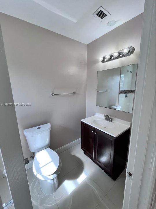 For Rent: $3,500 (3 beds, 2 baths, 1618 Square Feet)