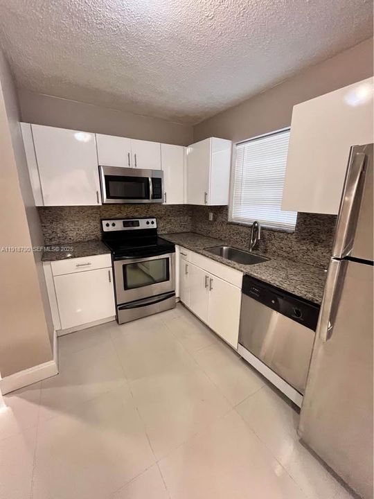 For Rent: $3,500 (3 beds, 2 baths, 1618 Square Feet)