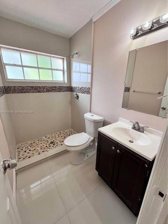 For Rent: $3,500 (3 beds, 2 baths, 1618 Square Feet)