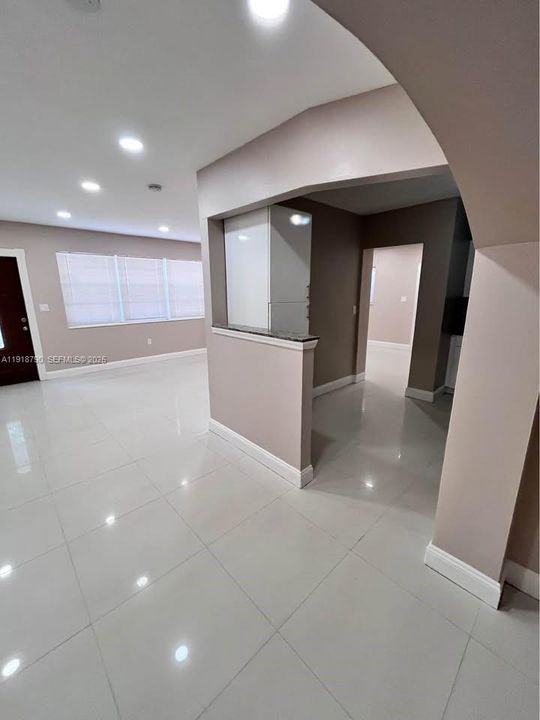 For Rent: $3,500 (3 beds, 2 baths, 1618 Square Feet)