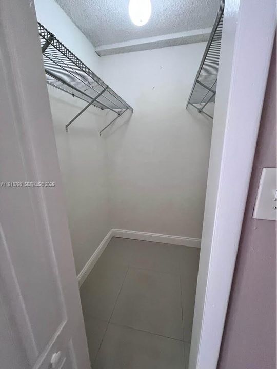 For Rent: $3,500 (3 beds, 2 baths, 1618 Square Feet)