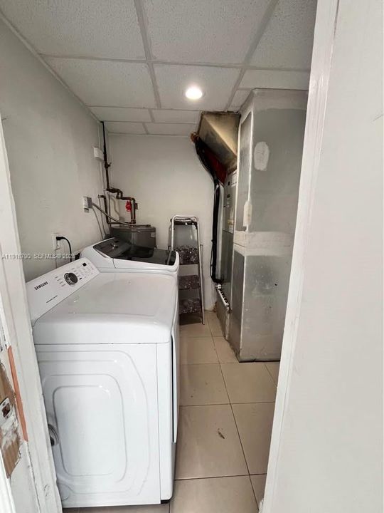 For Rent: $3,500 (3 beds, 2 baths, 1618 Square Feet)