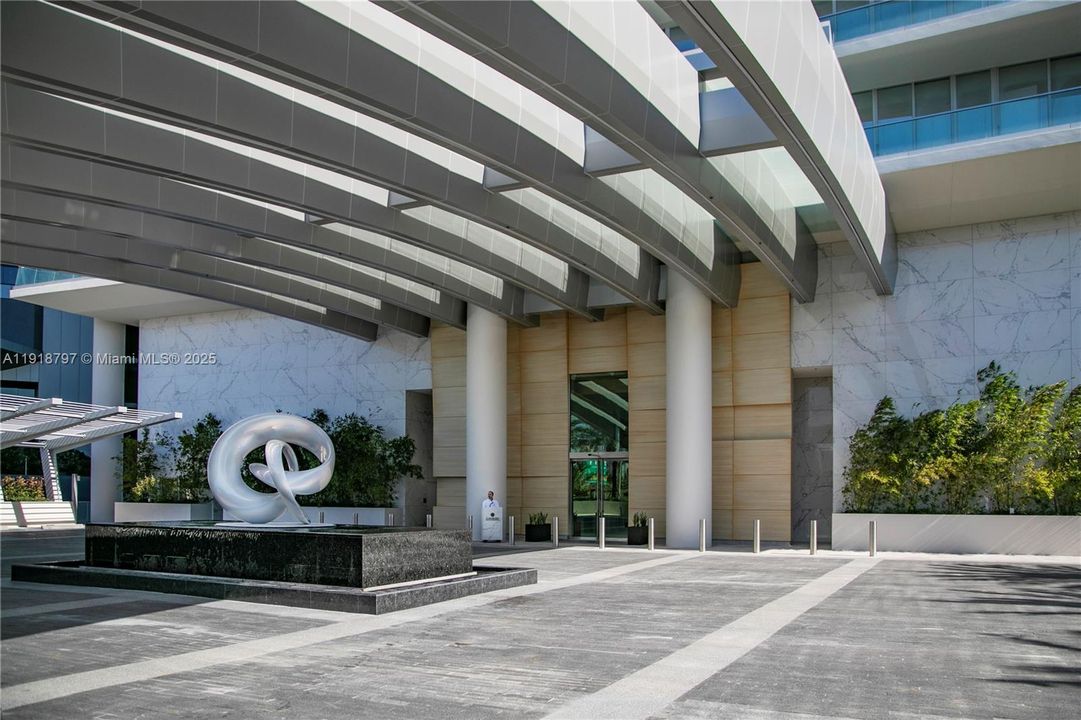 For Sale: $15,995,000 (4 beds, 6 baths, 6225 Square Feet)