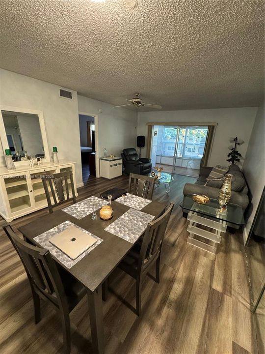 En Venta: $150,000 (2 camas, 2 baños, 990 Pies cuadrados)