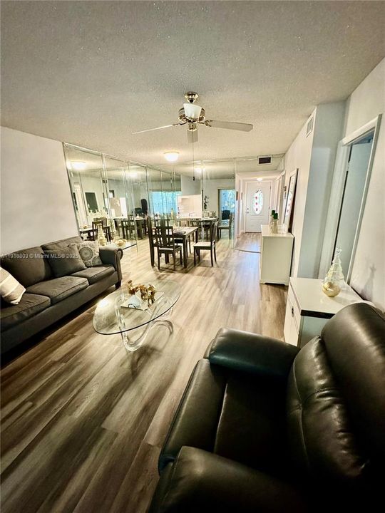 En Venta: $150,000 (2 camas, 2 baños, 990 Pies cuadrados)