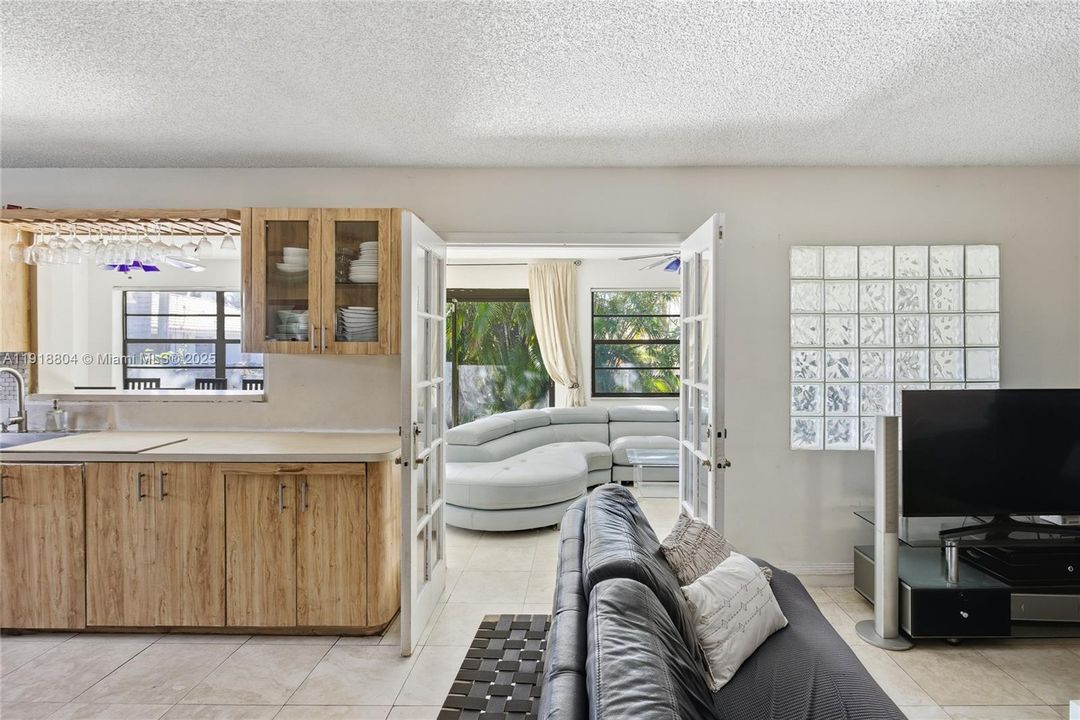 For Sale: $1,498,000 (3 beds, 2 baths, 1748 Square Feet)