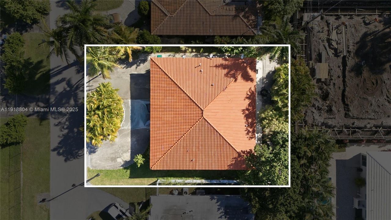 For Sale: $1,498,000 (3 beds, 2 baths, 1748 Square Feet)