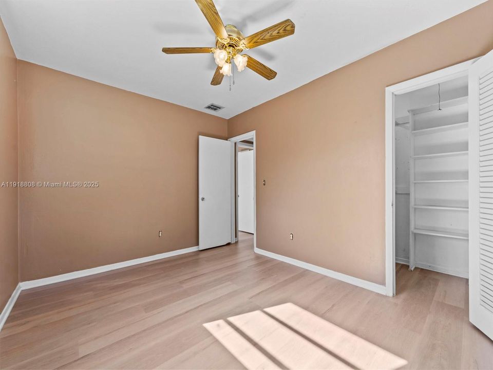 待售: $589,000 (3 贝兹, 2 浴室, 1404 平方英尺)