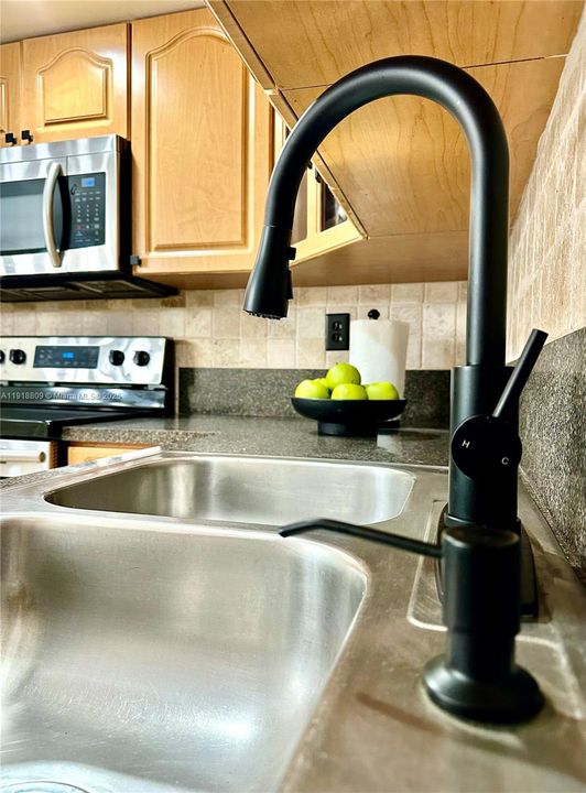 En Venta: $479,900 (3 camas, 1 baños, 1015 Pies cuadrados)