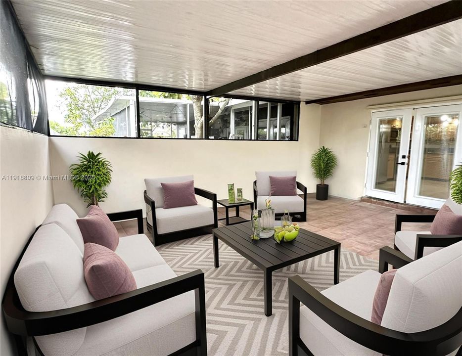 En Venta: $479,900 (3 camas, 1 baños, 1015 Pies cuadrados)