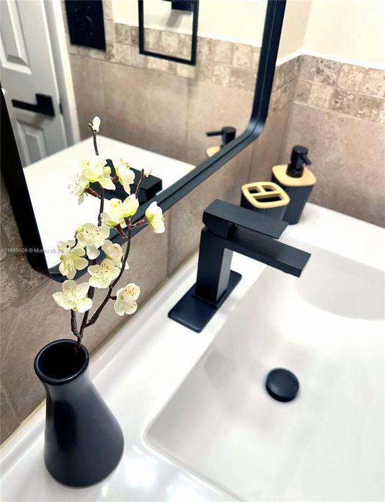 En Venta: $479,900 (3 camas, 1 baños, 1015 Pies cuadrados)