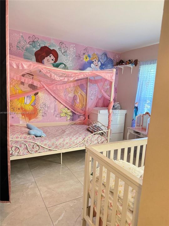 待售: $550,000 (3 贝兹, 2 浴室, 1334 平方英尺)