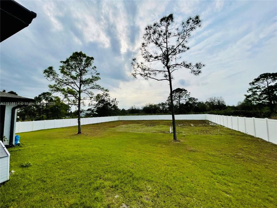 В аренду: $2,500 (3 спален, 2 ванн, 1437 Квадратных фут)