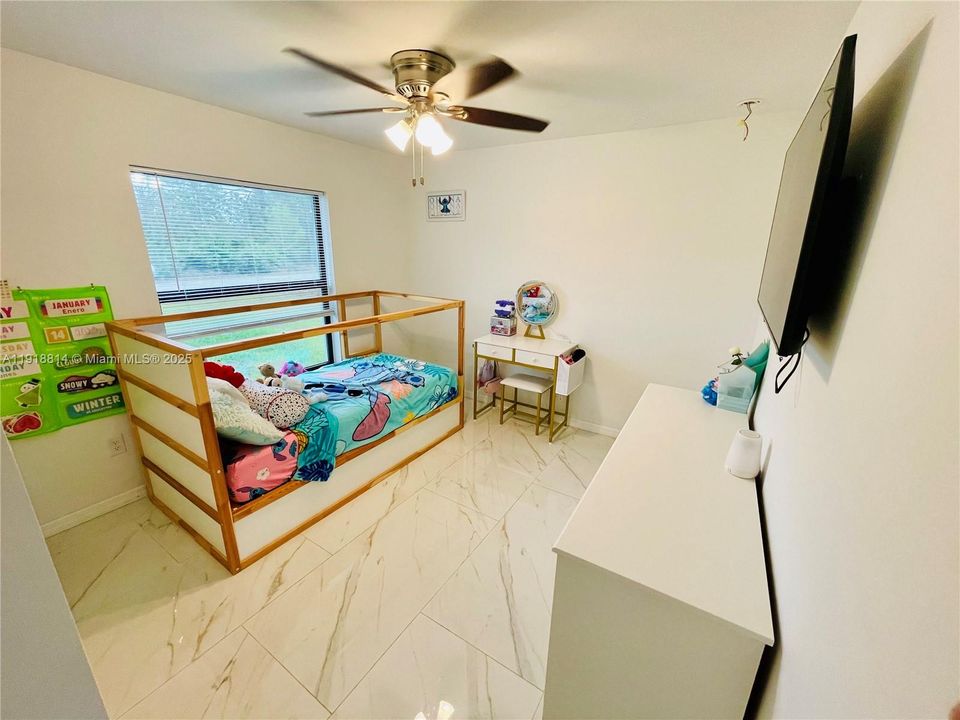 В аренду: $2,500 (3 спален, 2 ванн, 1437 Квадратных фут)