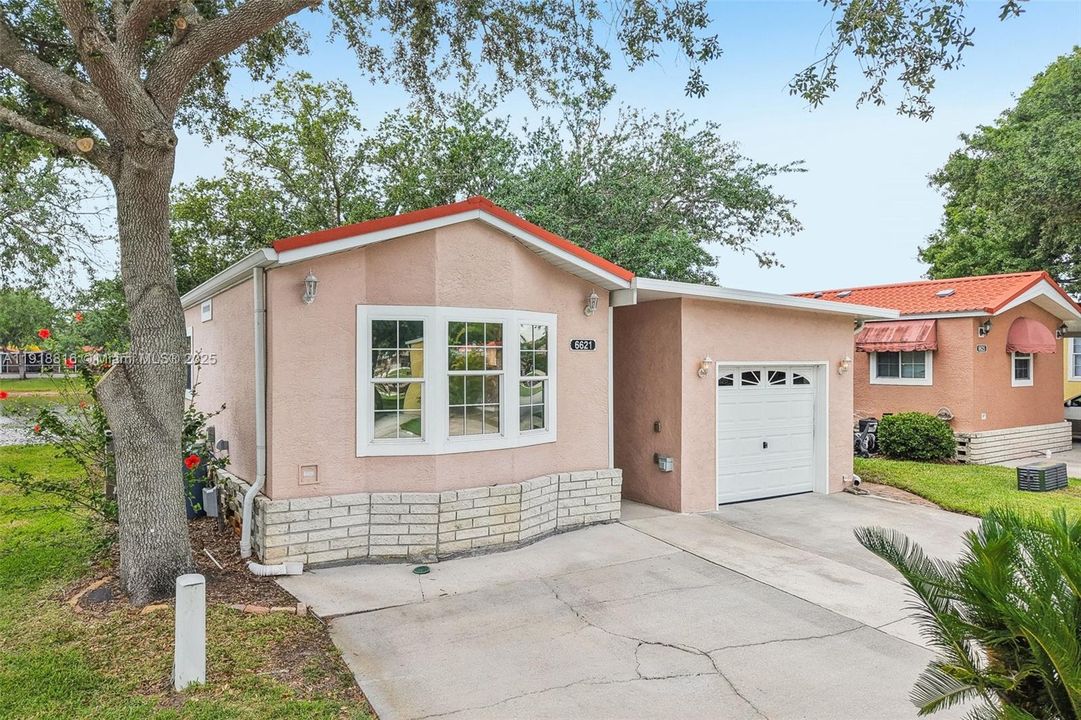 出租: $1,600 (1 贝兹, 2 浴室, 1250 平方英尺)