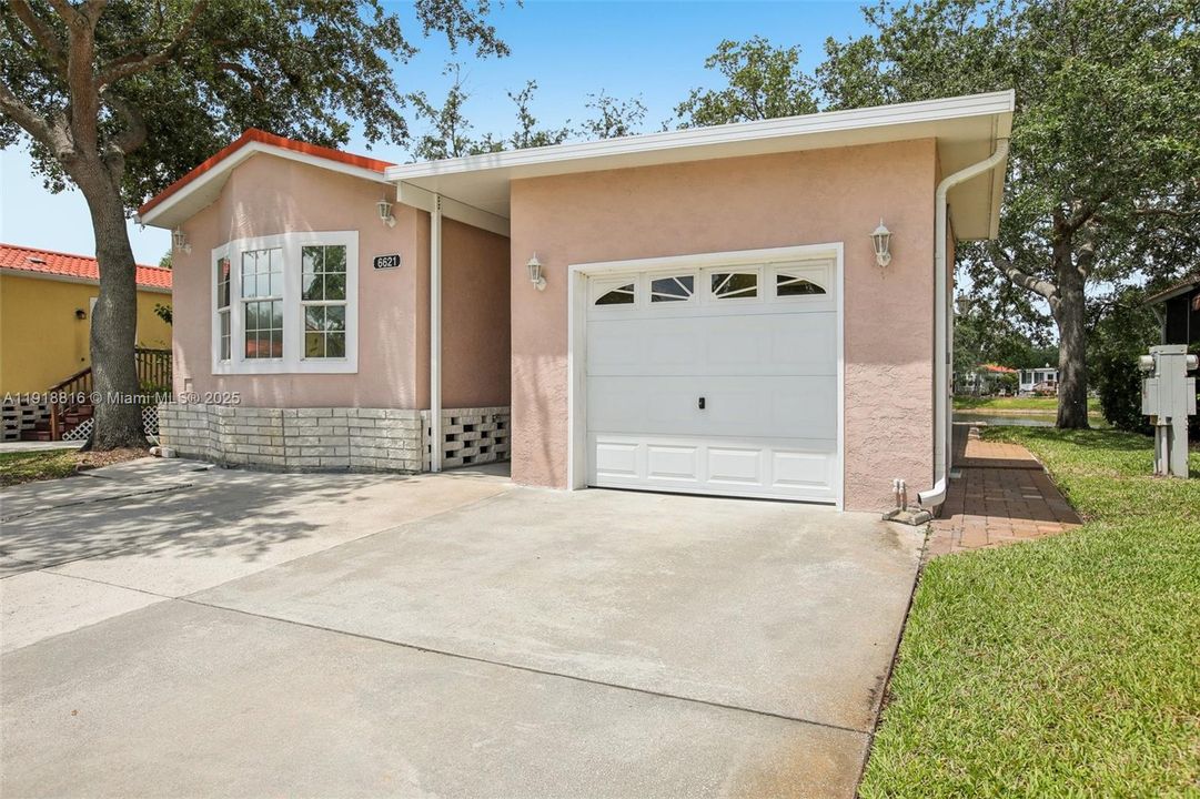 出租: $1,600 (1 贝兹, 2 浴室, 1250 平方英尺)