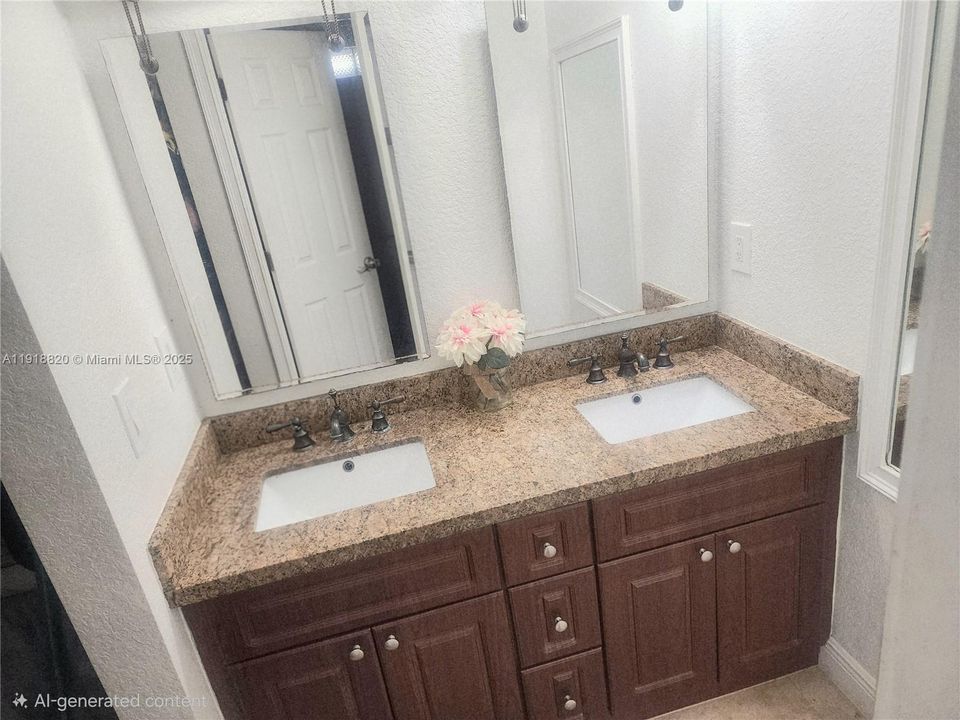 En Venta: $540,000 (3 camas, 2 baños, 1171 Pies cuadrados)