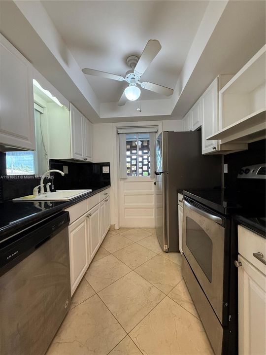 En Venta: $450,000 (2 camas, 2 baños, 1108 Pies cuadrados)