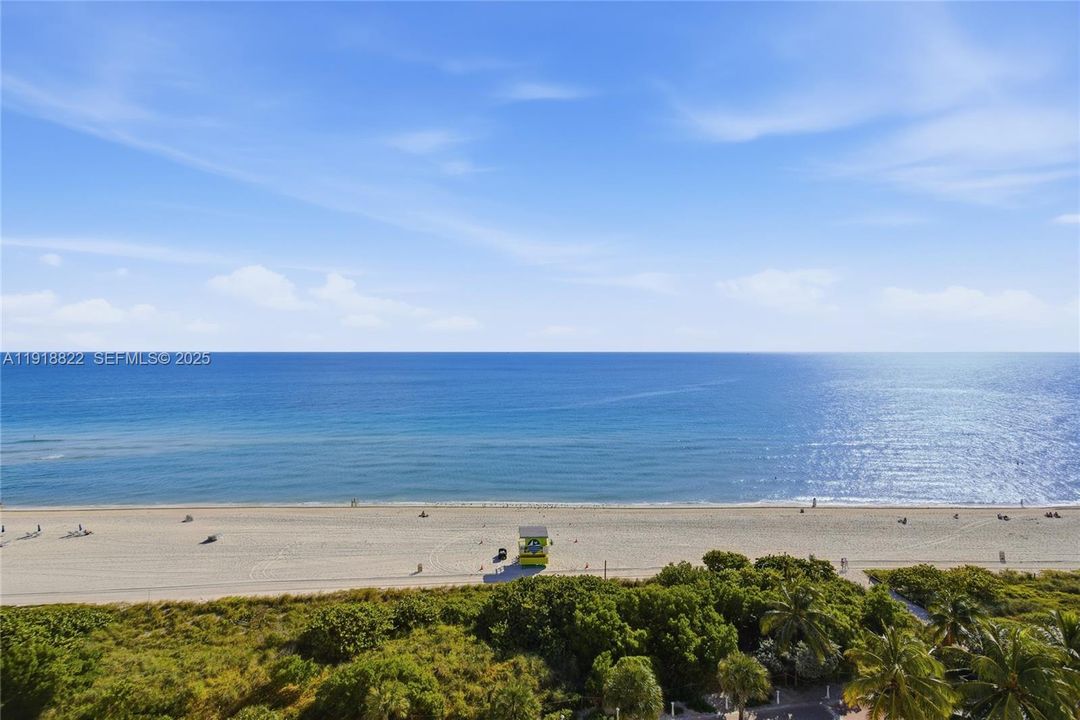 For Sale: $750,000 (2 beds, 2 baths, 1301 Square Feet)