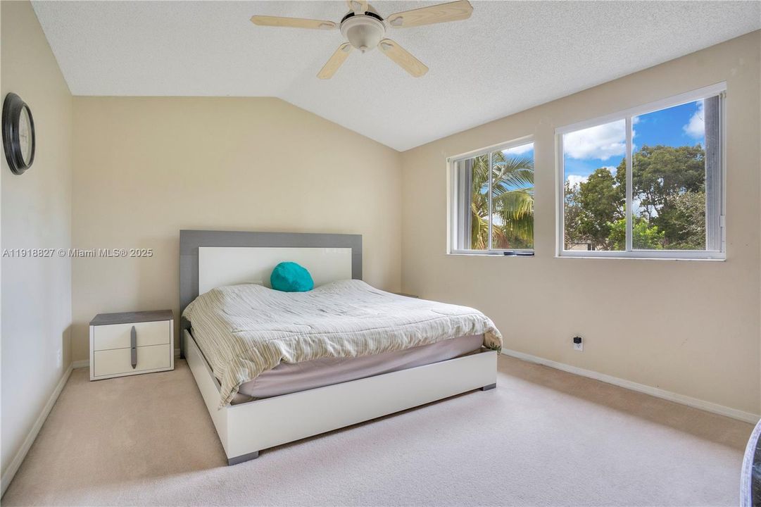 For Sale: $840,000 (4 beds, 2 baths, 2133 Square Feet)