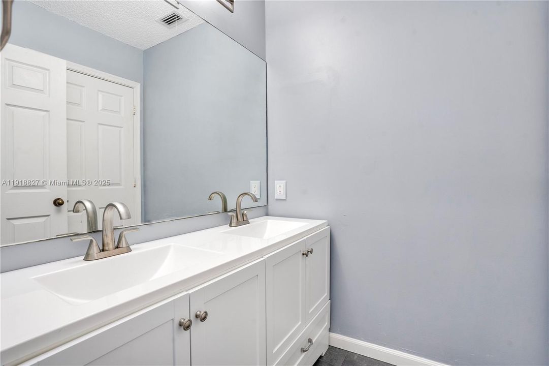 For Sale: $840,000 (4 beds, 2 baths, 2133 Square Feet)