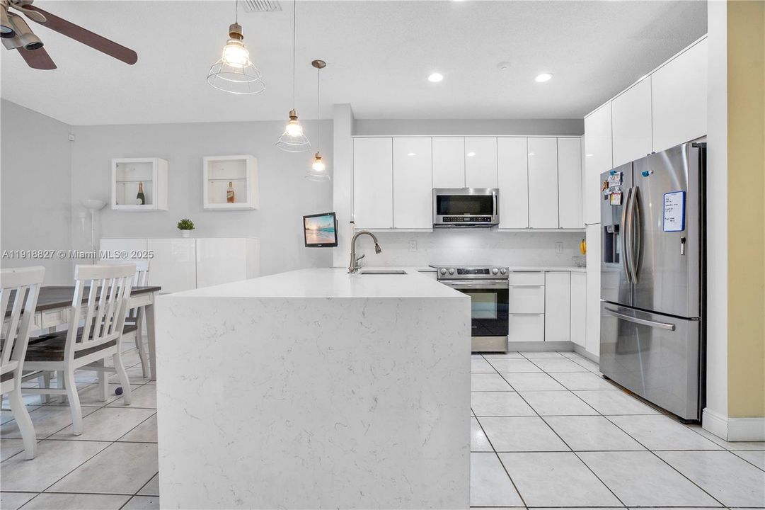 For Sale: $840,000 (4 beds, 2 baths, 2133 Square Feet)