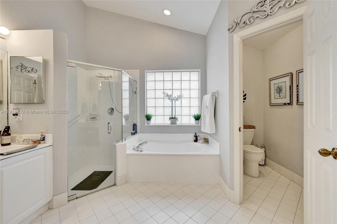 На продажу: $840,000 (4 спален, 2 ванн, 2324 Квадратных фут)