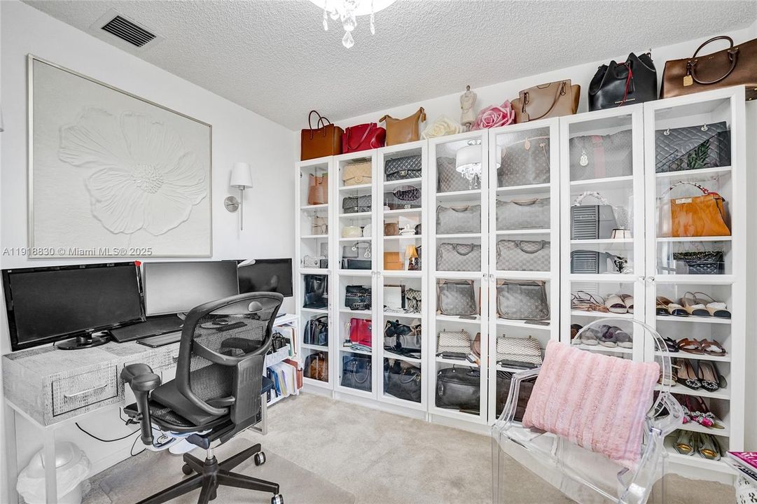 На продажу: $840,000 (4 спален, 2 ванн, 2324 Квадратных фут)