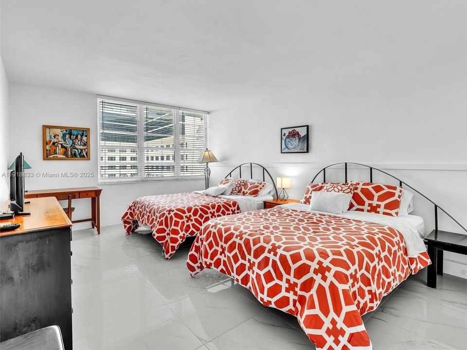 For Rent: $3,200 (1 beds, 1 baths, 835 Square Feet)