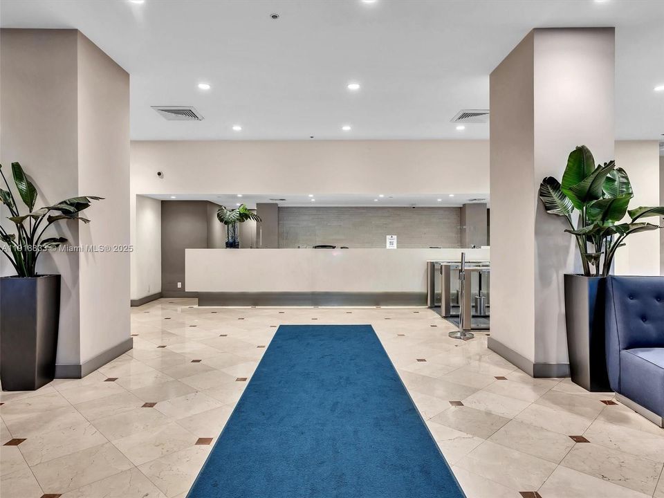 For Rent: $3,200 (1 beds, 1 baths, 835 Square Feet)