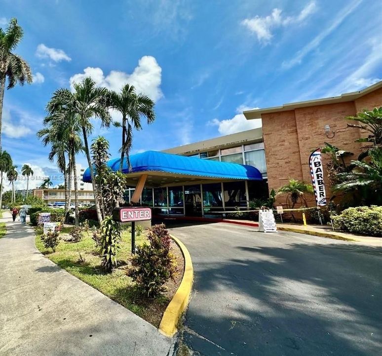 На продажу: $139,800 (1 спален, 1 ванн, 348 Квадратных фут)