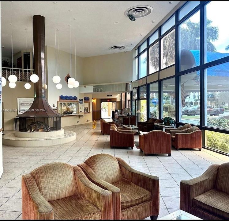 На продажу: $139,800 (1 спален, 1 ванн, 348 Квадратных фут)