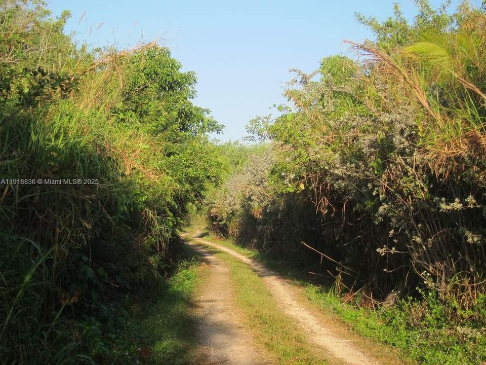 Vendido Recientemente: $695,000 (4 camas, 3 baños, 2651 Pies cuadrados)