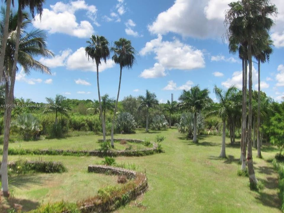 Vendido Recientemente: $695,000 (4 camas, 3 baños, 2651 Pies cuadrados)