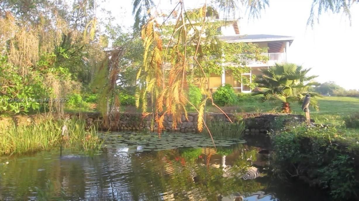 Vendido Recientemente: $695,000 (4 camas, 3 baños, 2651 Pies cuadrados)