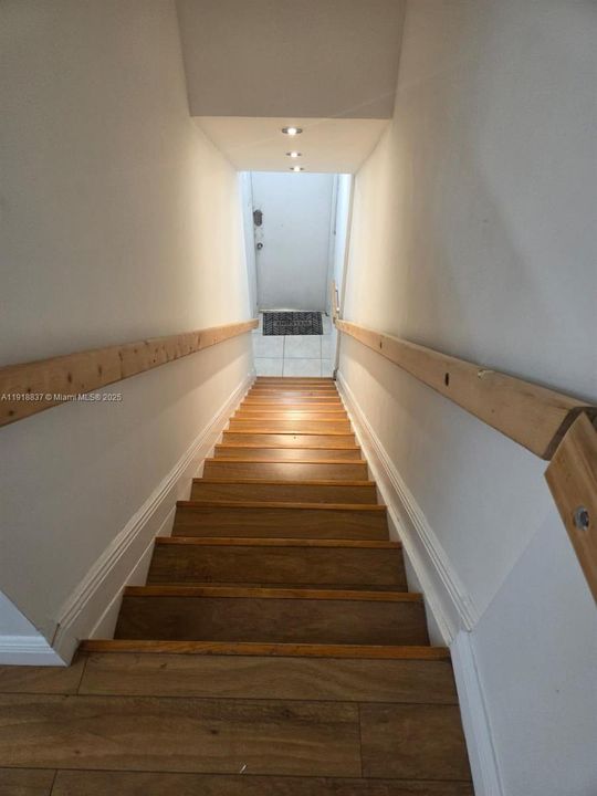 出租: $650 (0 贝兹, 0 浴室, 0 平方英尺)