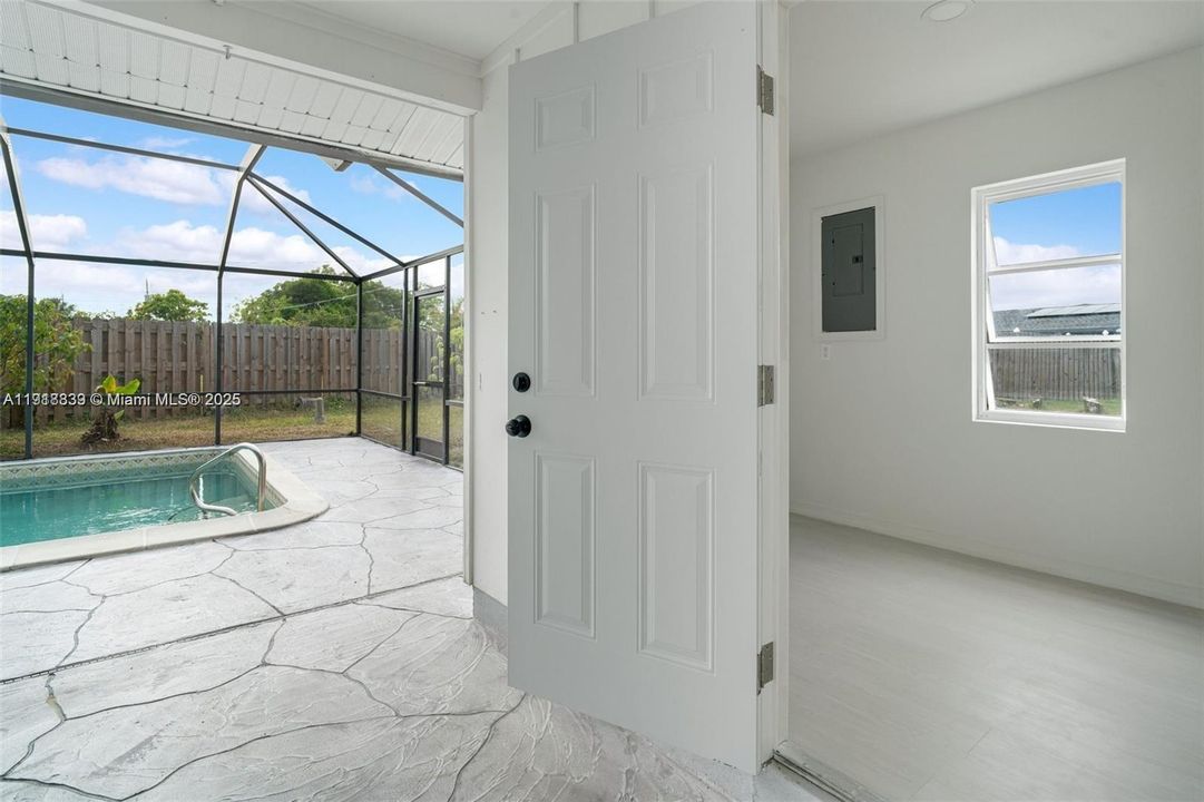 На продажу: $289,000 (2 спален, 2 ванн, 0 Квадратных фут)