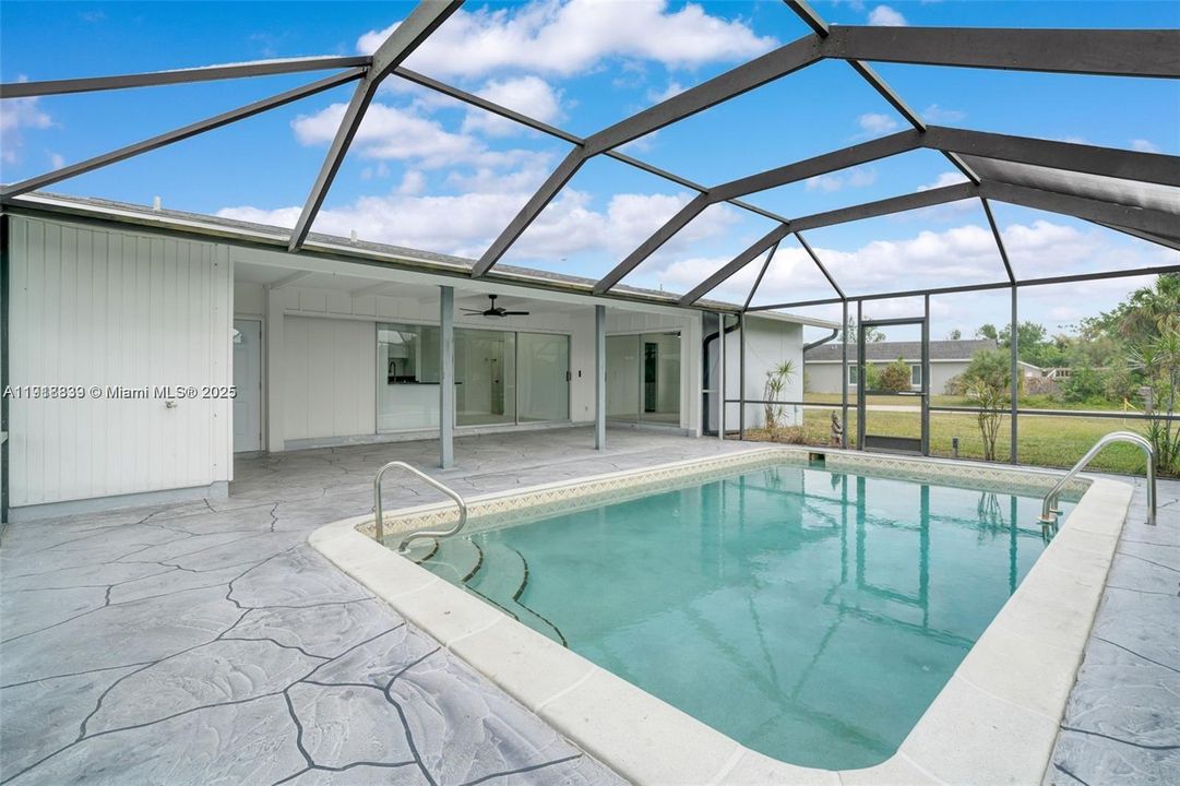 На продажу: $289,000 (2 спален, 2 ванн, 0 Квадратных фут)