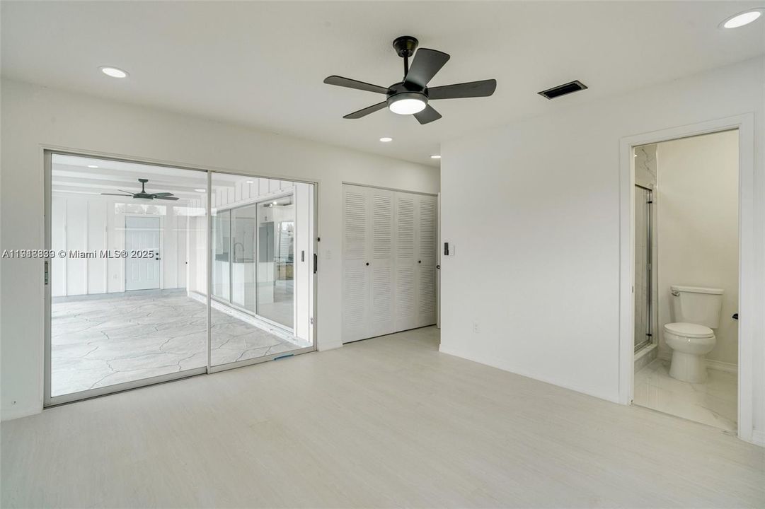 На продажу: $289,000 (2 спален, 2 ванн, 0 Квадратных фут)