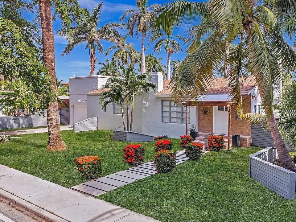 For Rent: $4,650 (3 beds, 2 baths, 1402 Square Feet)