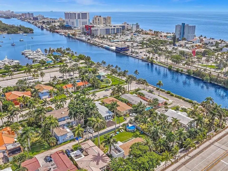 For Rent: $4,650 (3 beds, 2 baths, 1402 Square Feet)