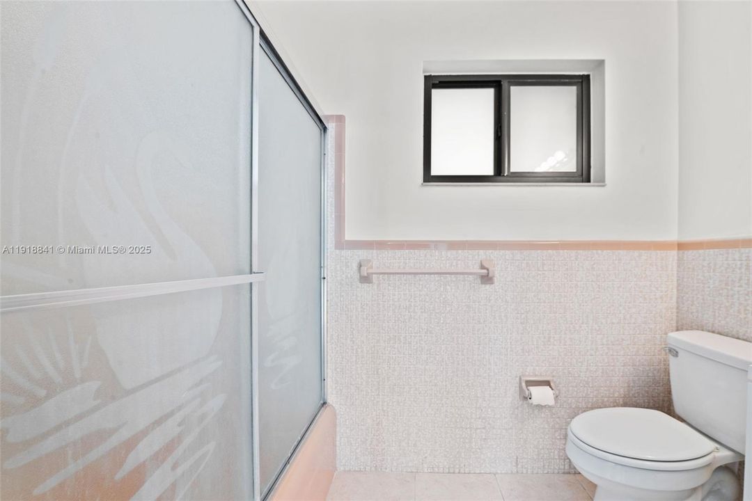 На продажу: $799,747 (3 спален, 2 ванн, 1752 Квадратных фут)