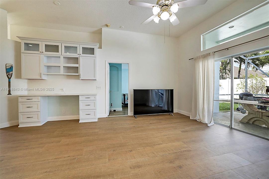 Active With Contract: $639,900 (4 beds, 2 baths, 1861 Square Feet)